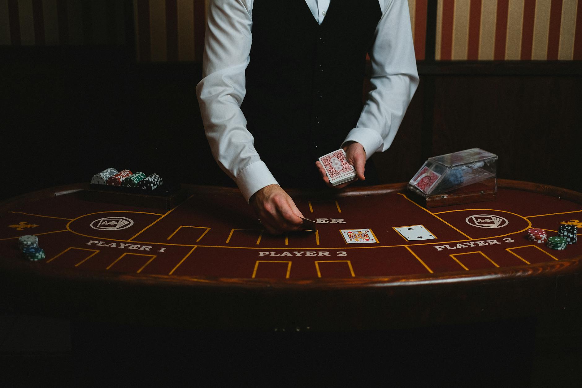 Bàn blackjack online với phần thông tin luật hiển thị rõ ràng